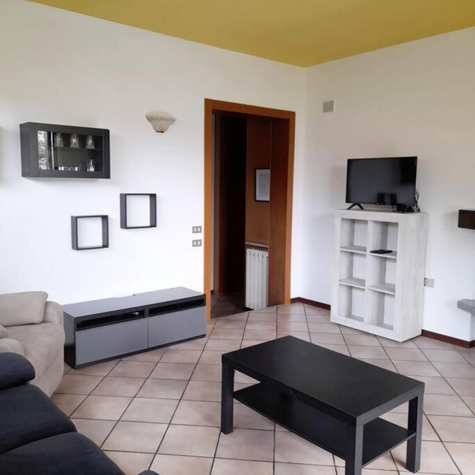 Il Vecchio Kiwi - House With Private Garden Villa Oleggio Castello Ngoại thất bức ảnh